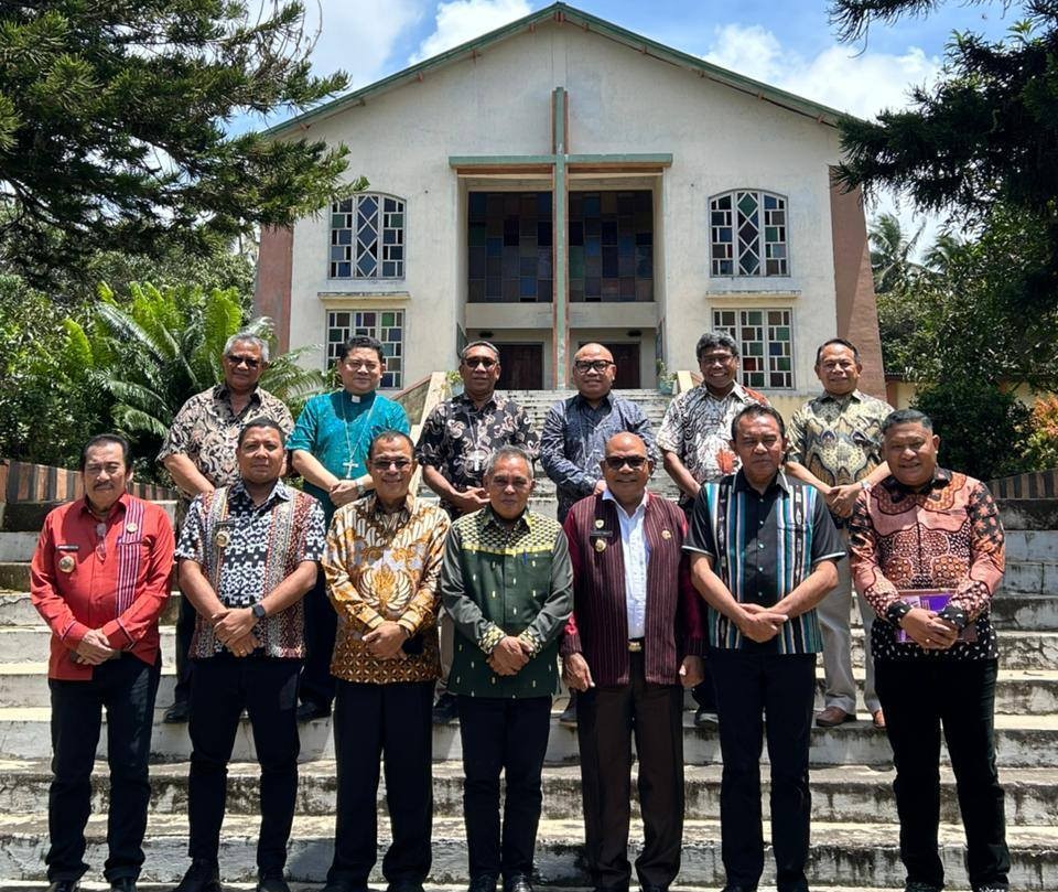 Pertemuan Para Uskup Dengan Kepala Daerah se-Daratan Flores dan Lembata